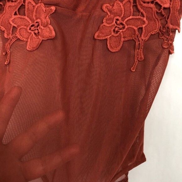 ASOS Mimicks Sleeveless Floral Lace Embroidered Sleeveless Bodysuit NWT Medium - Picture 5 of 7